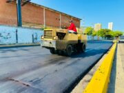 Luis Caldera despliega Plan de Asfaltado en la avenida Universidad de Maracaibo