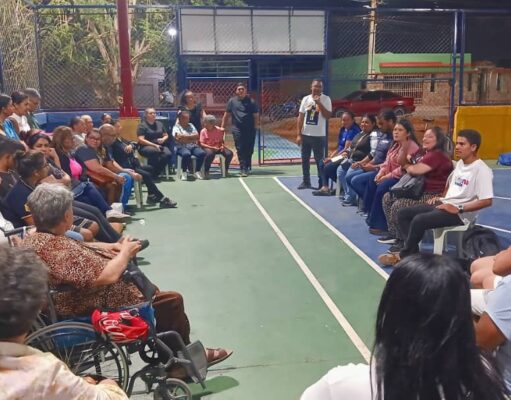 Encuentro comunal en la parroquia Antonio Borjas Romero