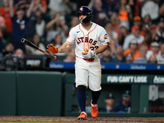 Jose-Altuve9
