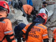 Equipo de Protección Civil Maracaibo ya en labores de rescate en La Guaira