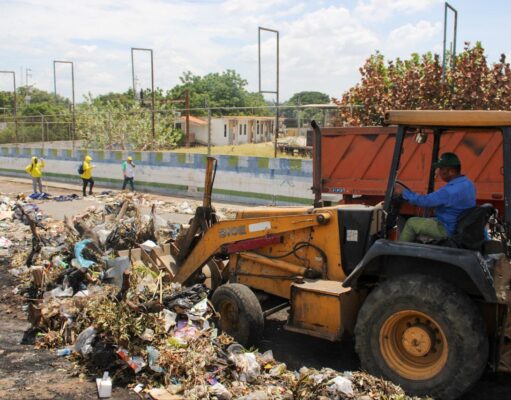 Joemel Robles: “43 mil toneladas de basura mensuales recolecta el IMAU en Maracaibo”