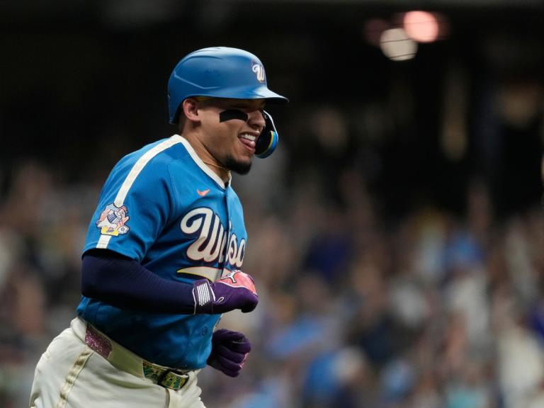 William Contreras despiadado en la pela que Milwaukee le dio a Cincinnati