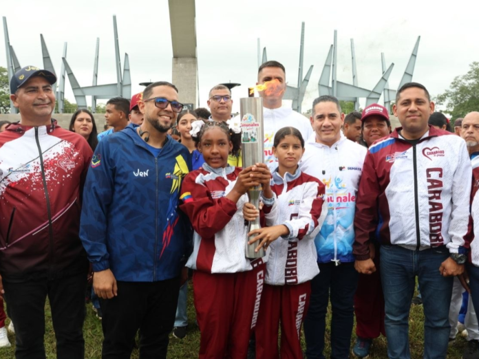 Arde en Carabobo la llama Patria que flamea los Juegos Comunales